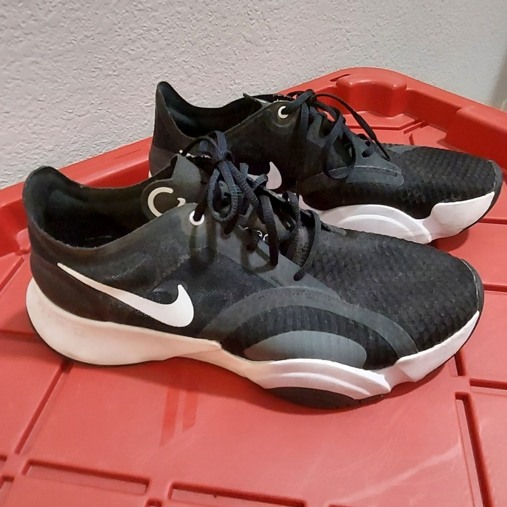 Nike Superrep Men's Black and White Athletic Shoes